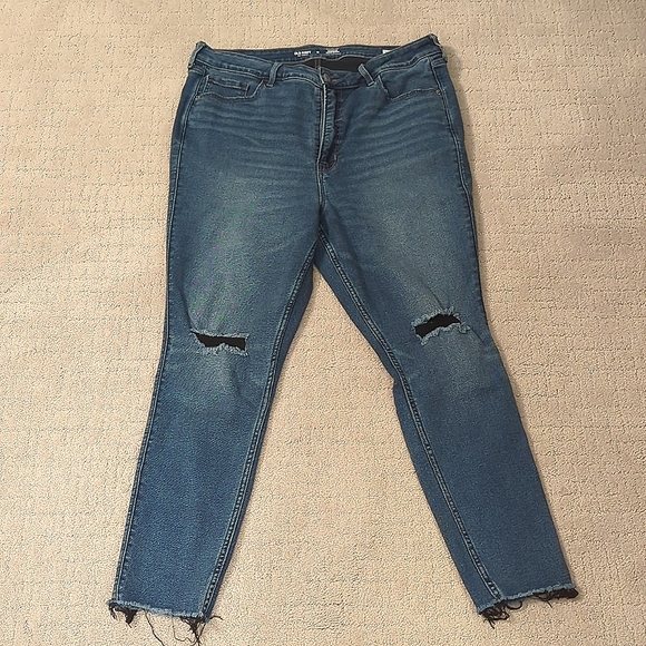 Old Navy Extra High-waisted Rockstar 360° Stretch Super-Skinny Ripped Ankle, 16 - Picture 2 of 7
